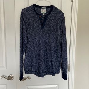 Like New Condition Men’s Blue Lucky Brand Henley